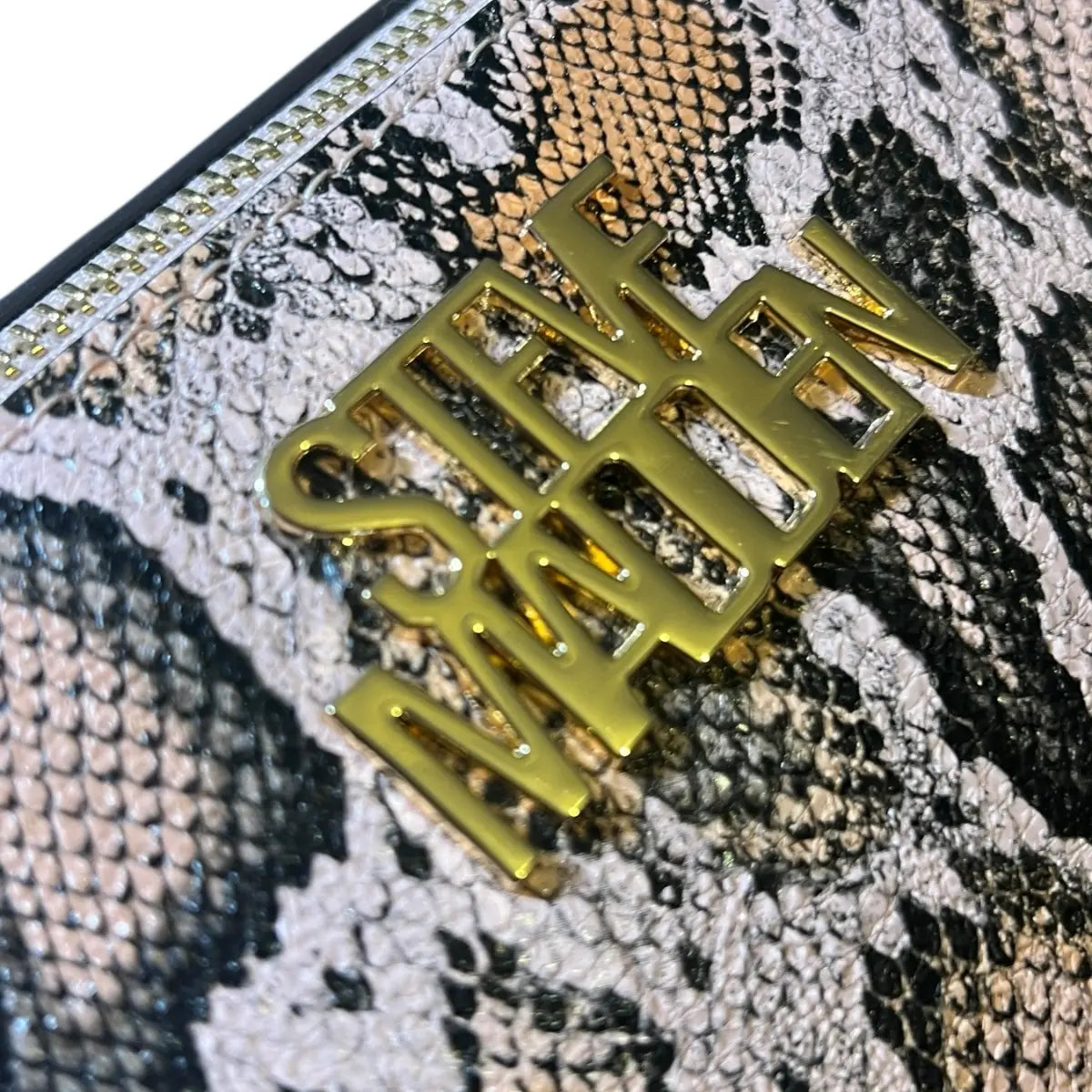 cartera crossbody Steve Madden print snake brown