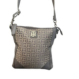 cartera crossbody Tommy Hilfiger logotipado gris