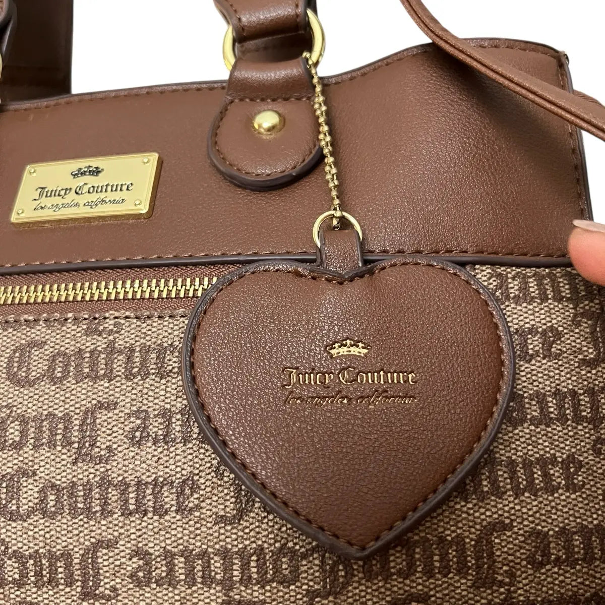 cartera Juicy Couture logotipada café