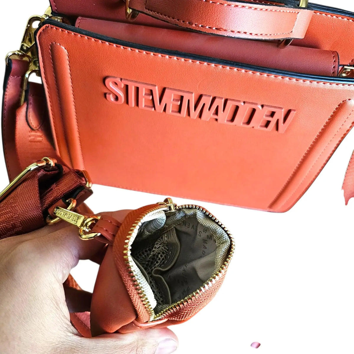 cartera tipo caja rojo intenso steve madden
