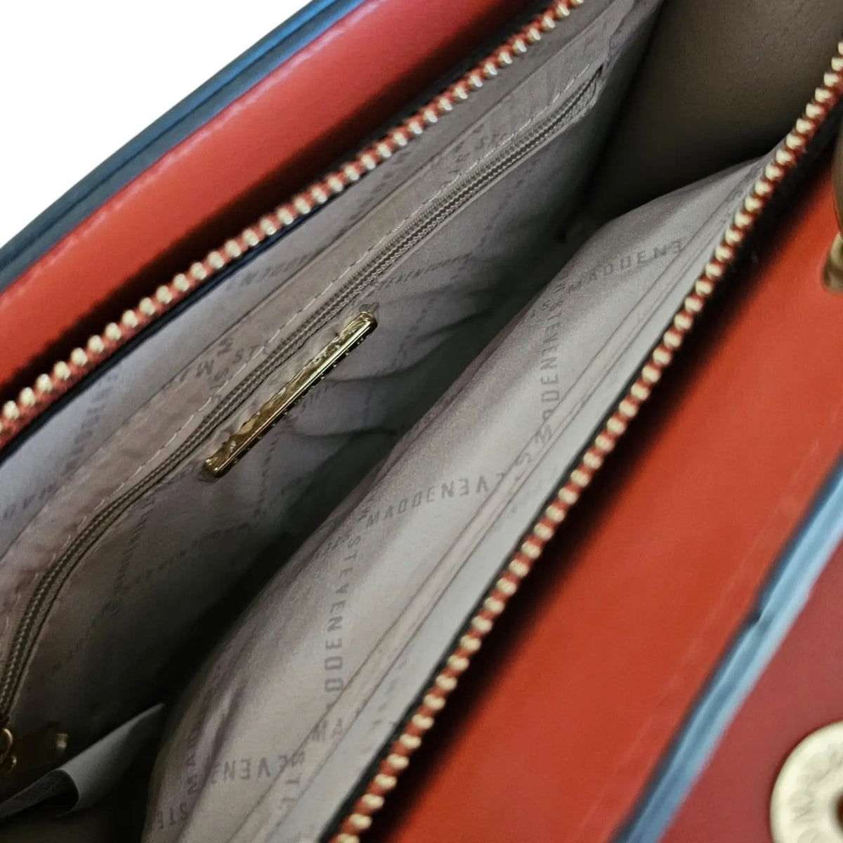cartera tipo caja rojo intenso steve madden